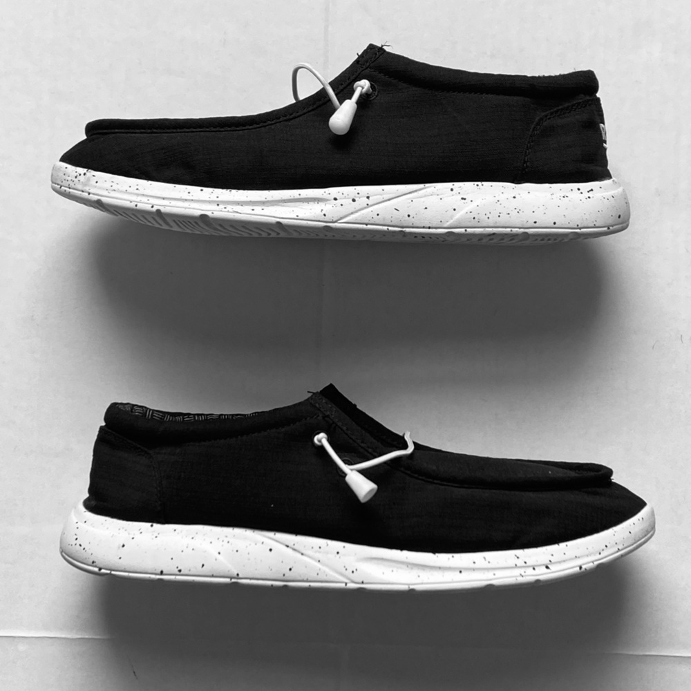REEF Cushion Coast Slip On Shoes In‎ Black & White - Picture 7 of 9